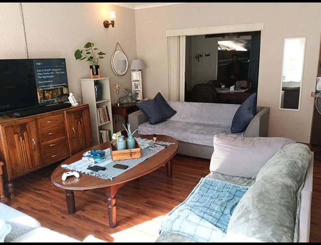 4 BEDROOM HOUSE FOR SALE IN BRACKENHURST